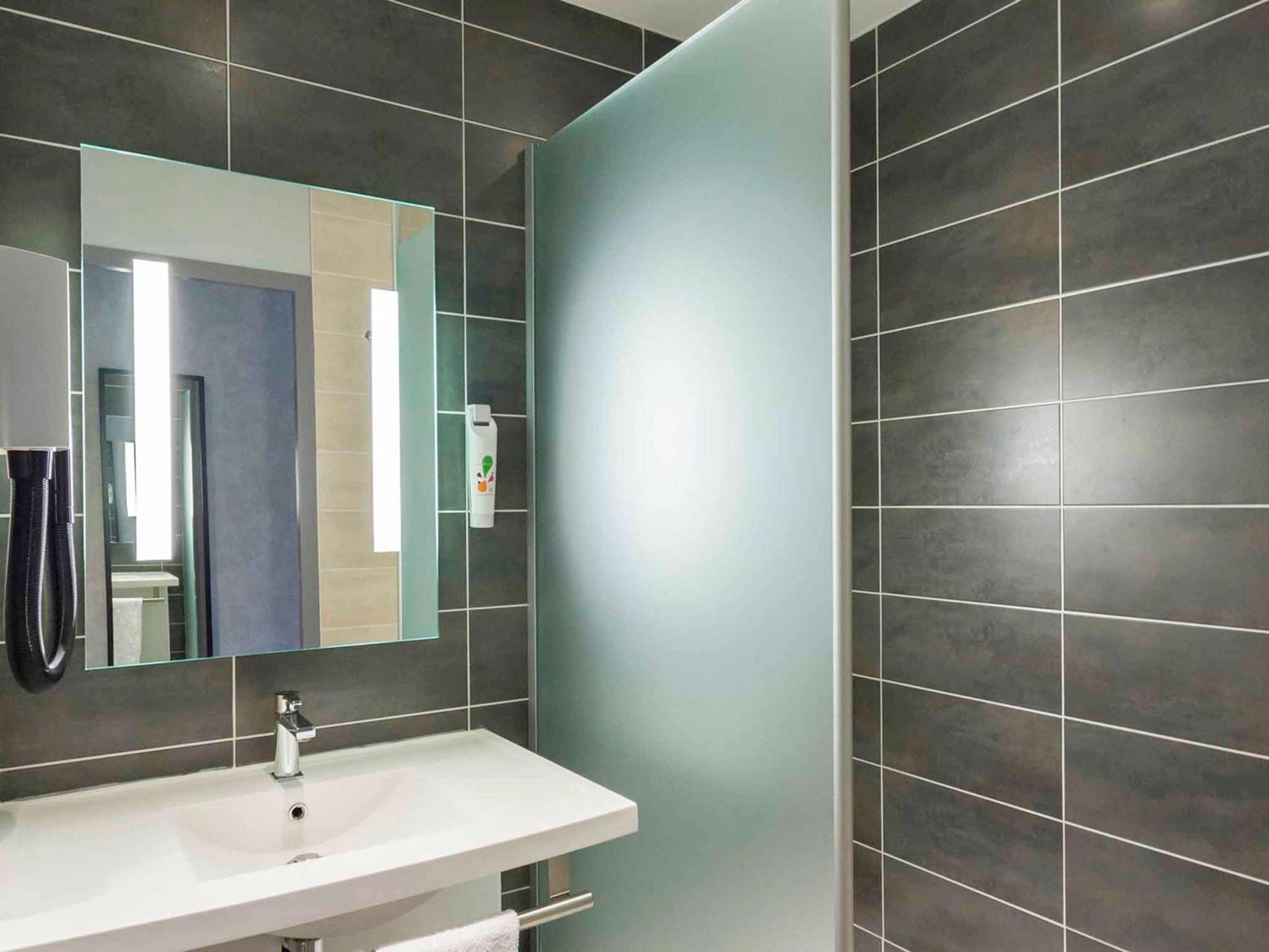 Отель Ibis Styles Вьерзон Экстерьер фото