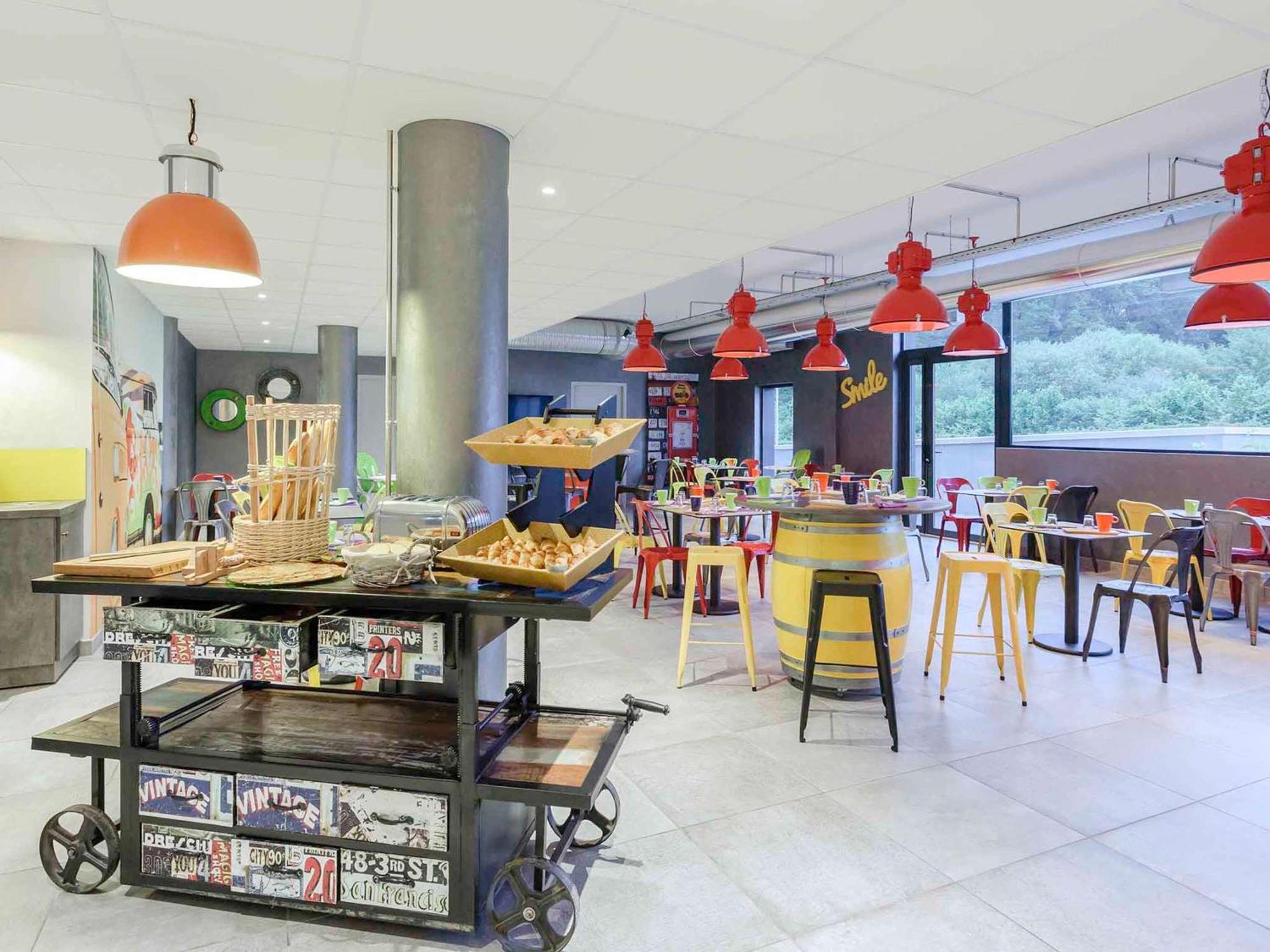 Отель Ibis Styles Вьерзон Экстерьер фото