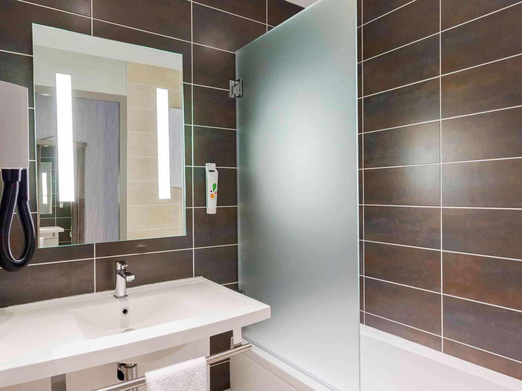 Отель Ibis Styles Вьерзон Экстерьер фото
