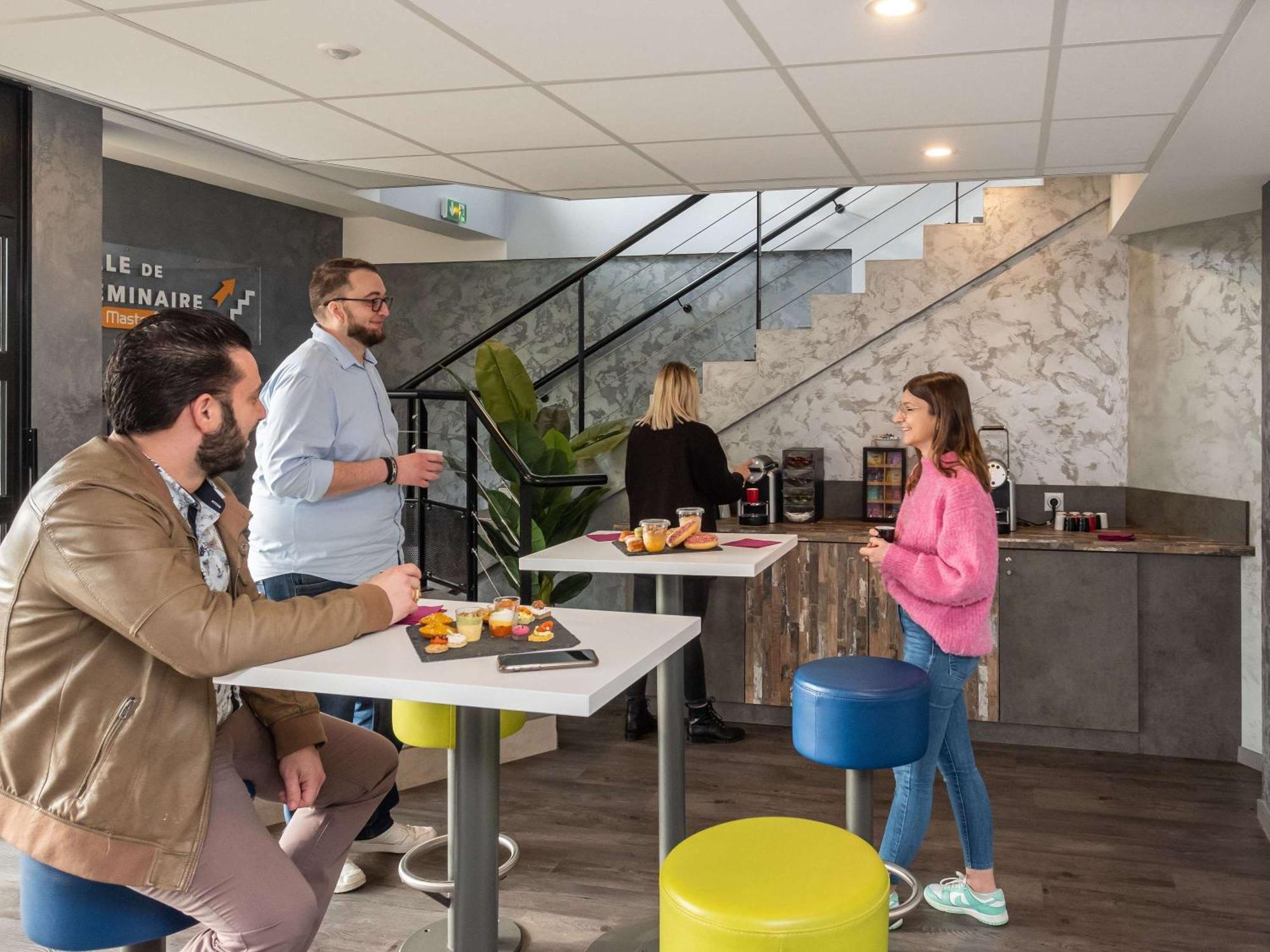Отель Ibis Styles Вьерзон Экстерьер фото