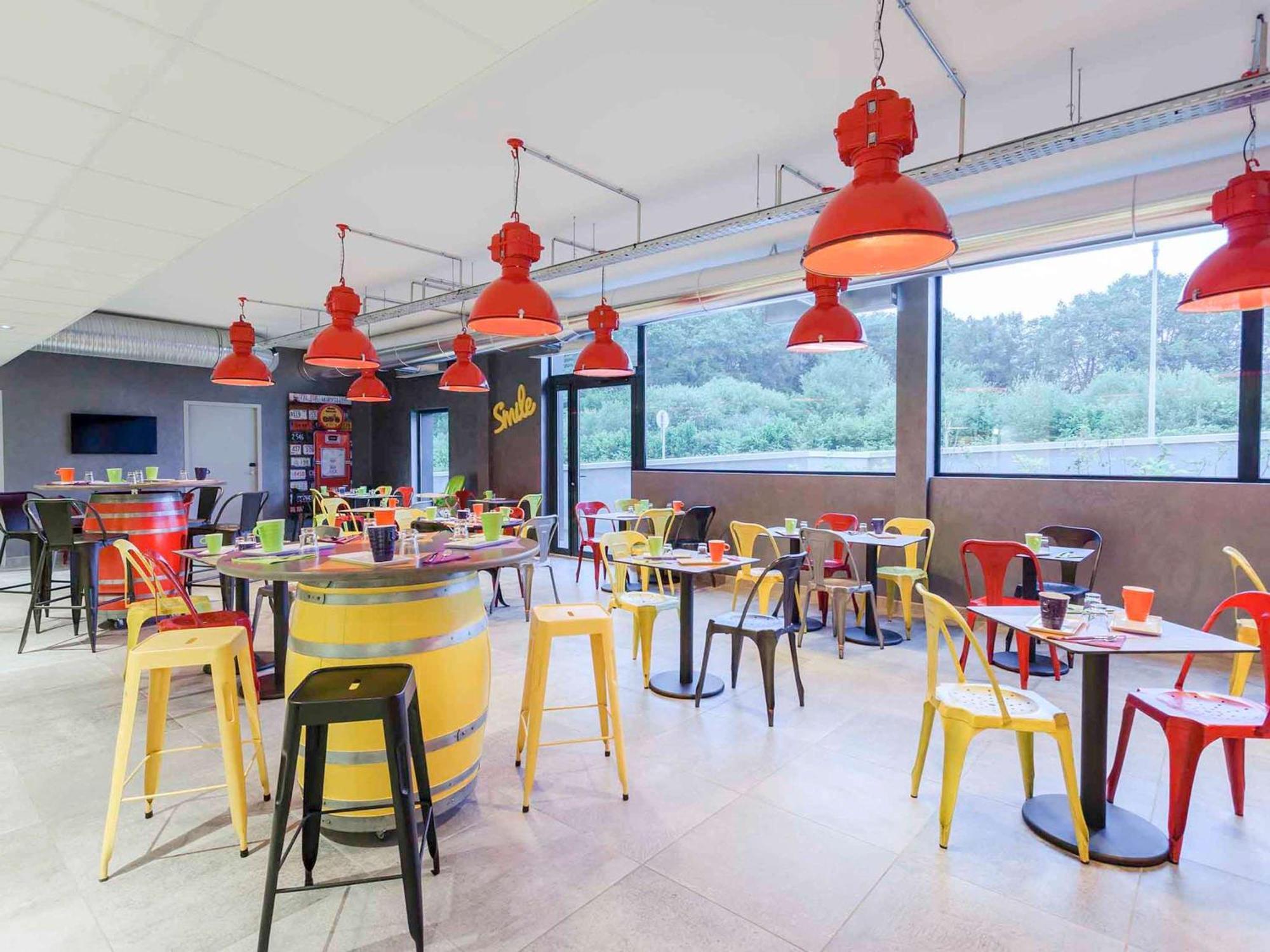 Отель Ibis Styles Вьерзон Экстерьер фото