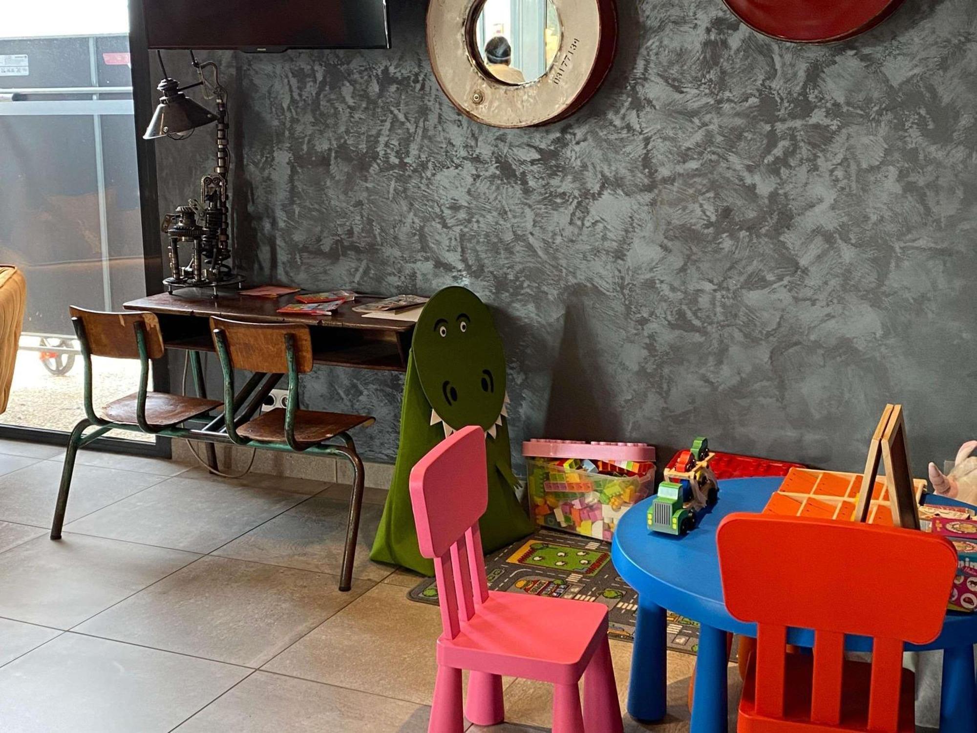 Отель Ibis Styles Вьерзон Экстерьер фото